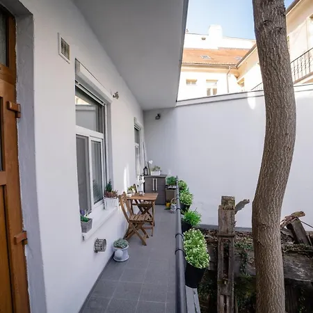 Sv. Urban Apartament Bratysława